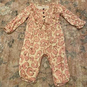 Baby girl lot size 6-9 months